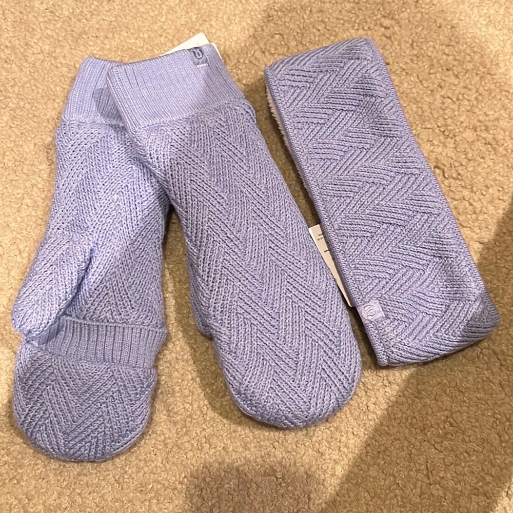 Lululemon Mitten and Ear Warmer Set